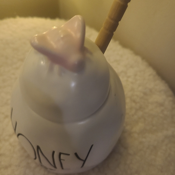 Rae Dunn collection, Queen Bee Honey Pot  jar! - Picture 7 of 7